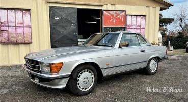Mercedes 300 SL (R107) CONSERVATA