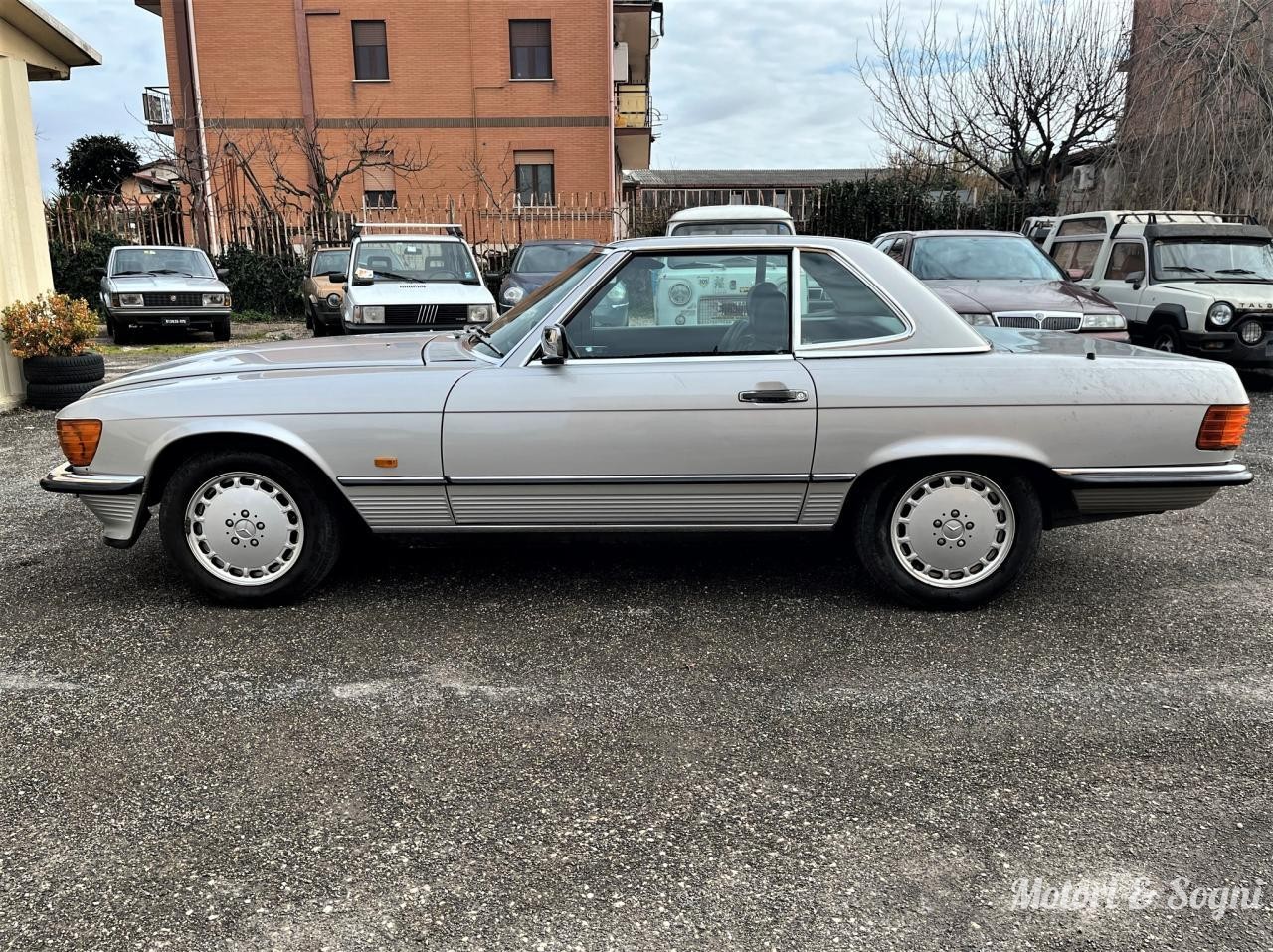 Mercedes 300 SL (R107) CONSERVATA