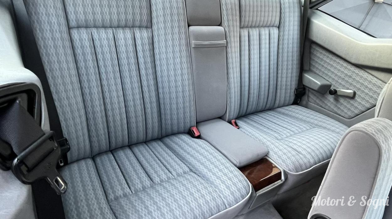 Mercedes 200CE