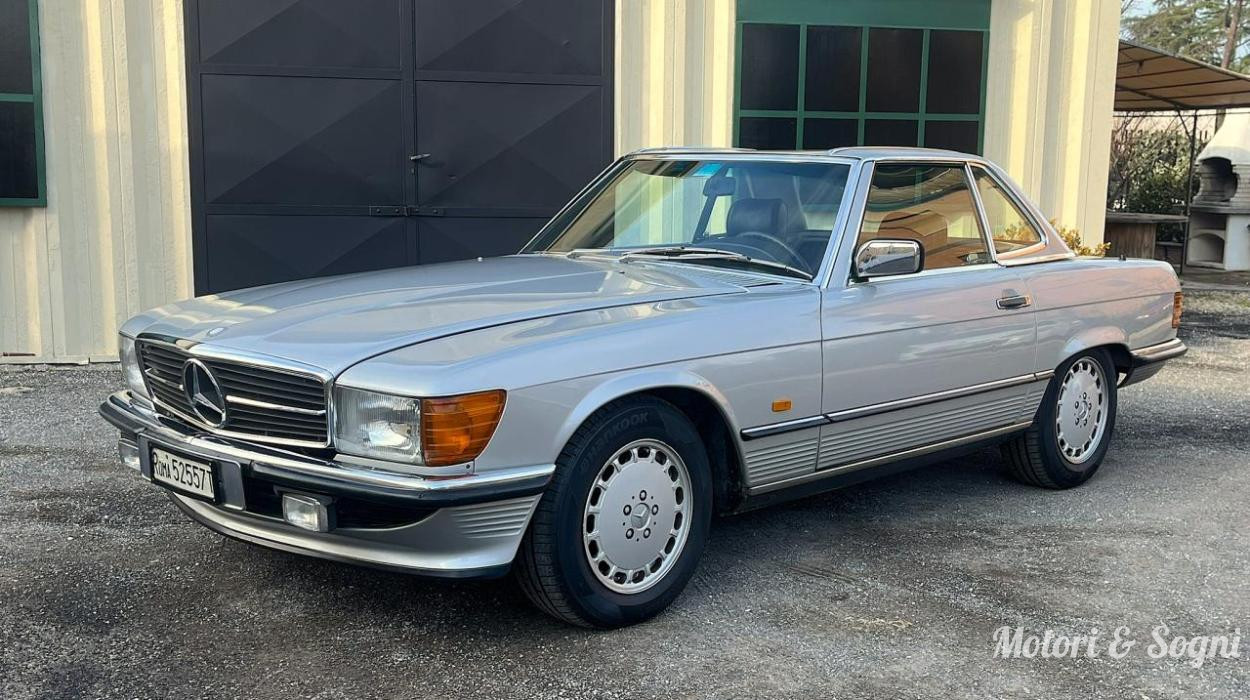 Mercedes 300 SL (R107) CONSERVATA