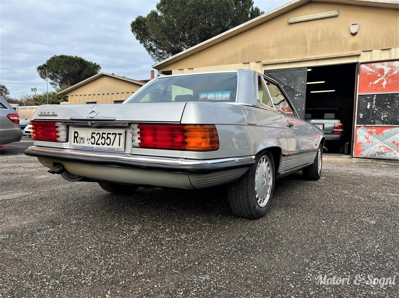 Mercedes 300 SL (R107) CONSERVATA