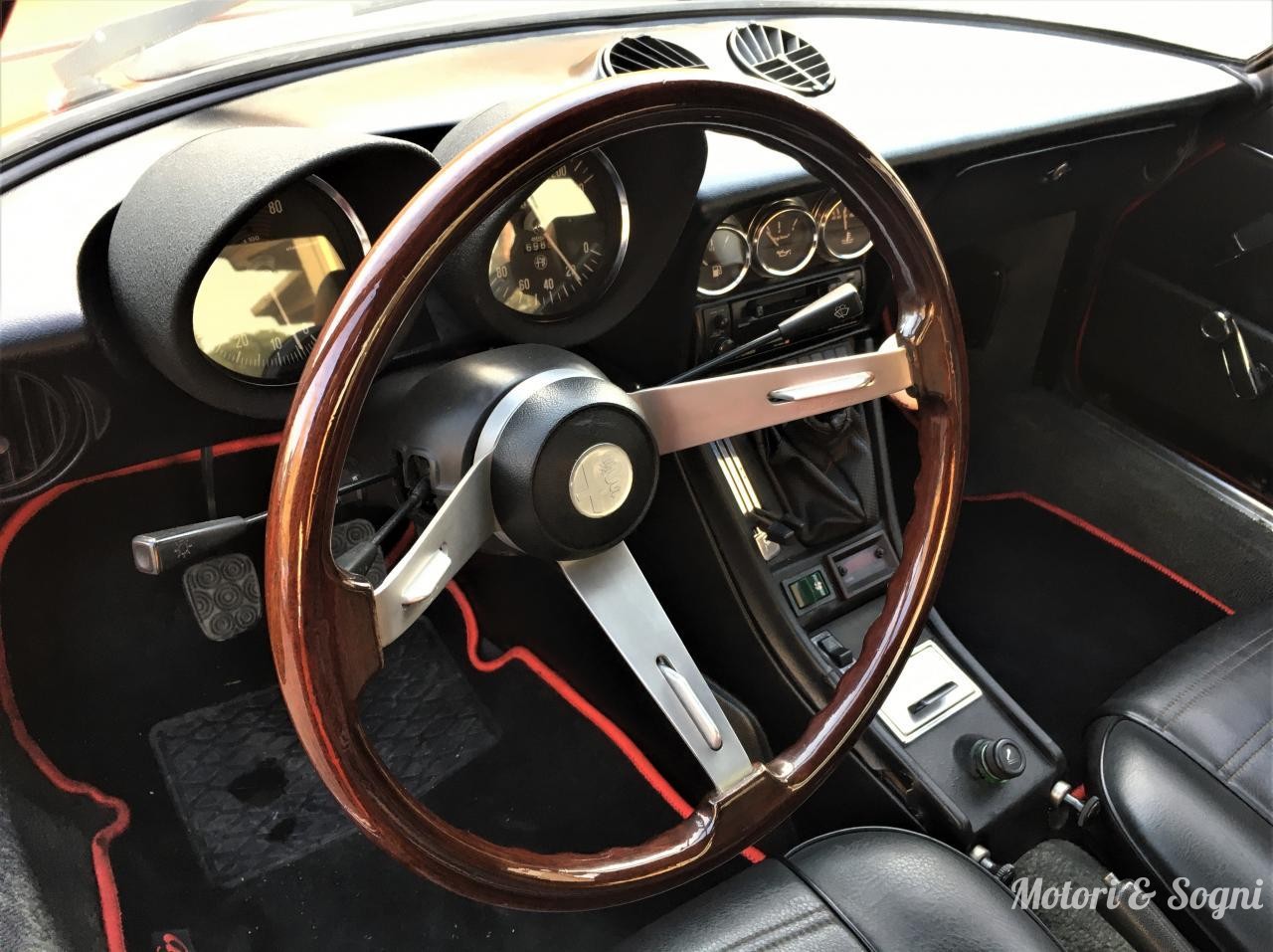Alfa Romeo 2000 Spider Veloce