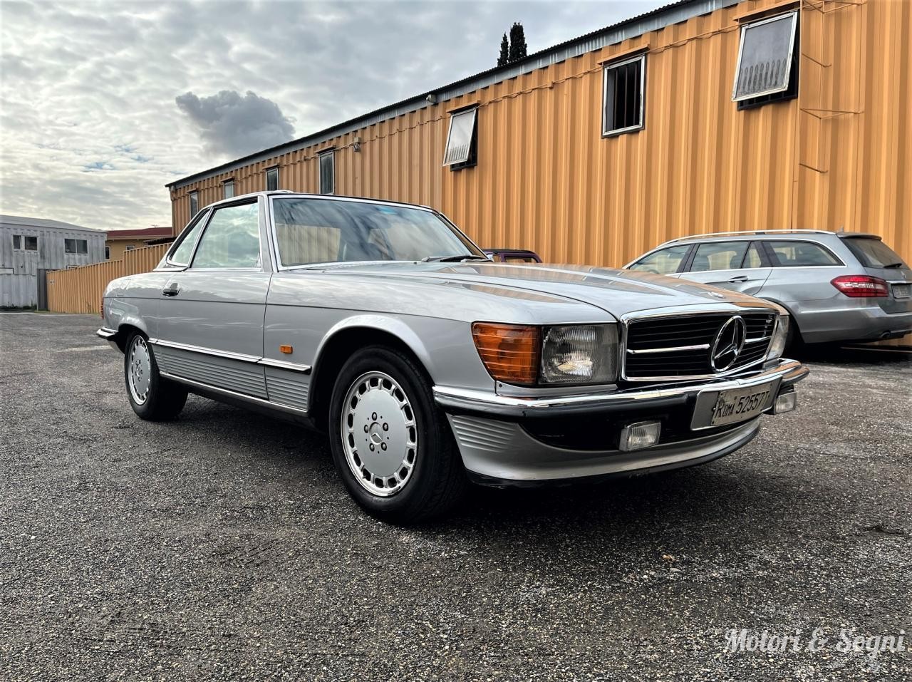 Mercedes 300 SL (R107) CONSERVATA